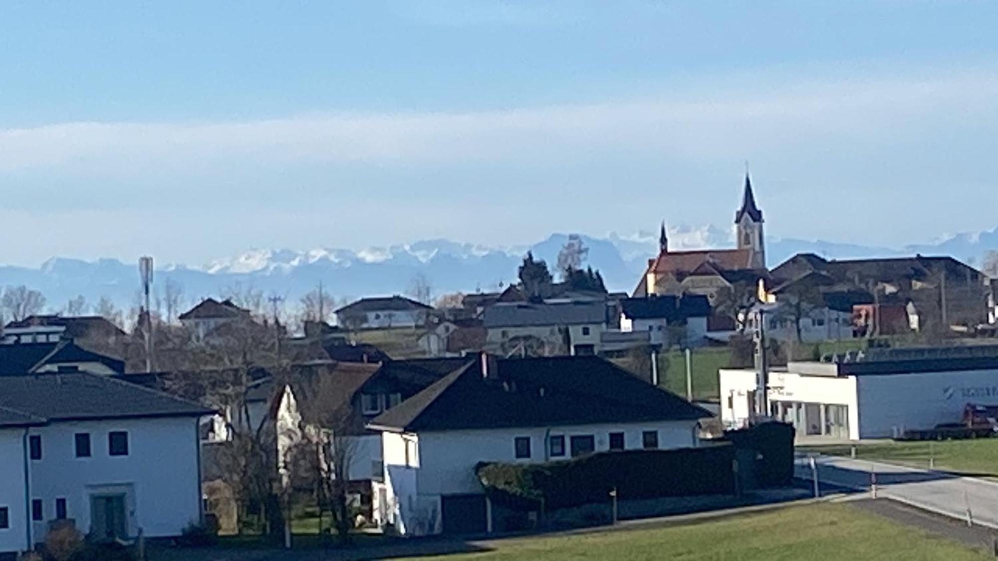 Wohnung City Nord Mit Balkon Herzogsdorf Zewnętrze zdjęcie